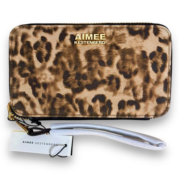 Aimee Kestenberg Leopard Print RFID Wristlet Zip Wallet Clutch Purse New - Picture 1 of 5